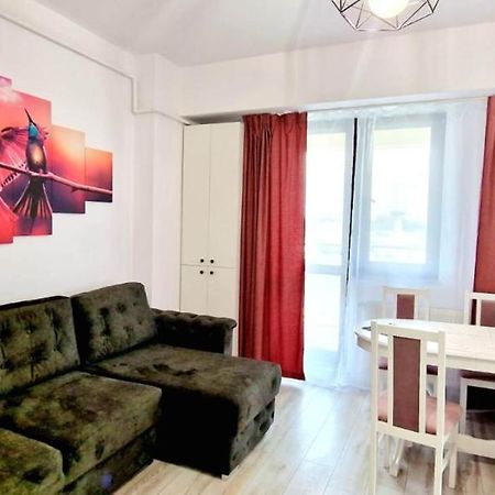 Evelyn Modern Apartment Near Palas Iasi Exterior foto