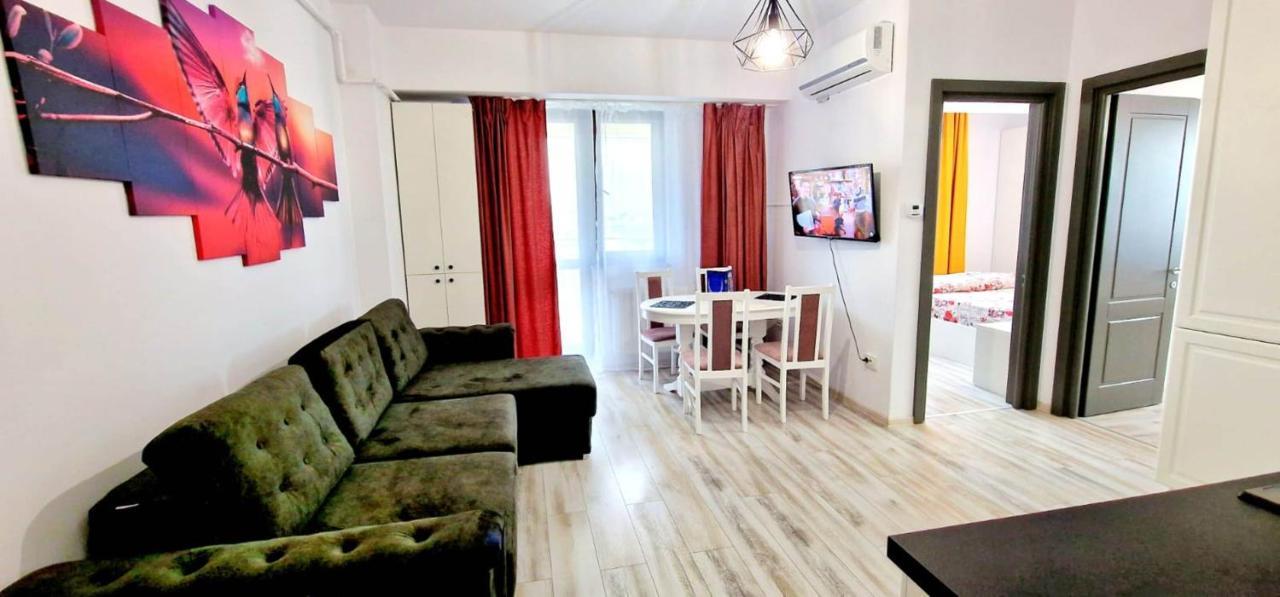 Evelyn Modern Apartment Near Palas Iasi Exterior foto