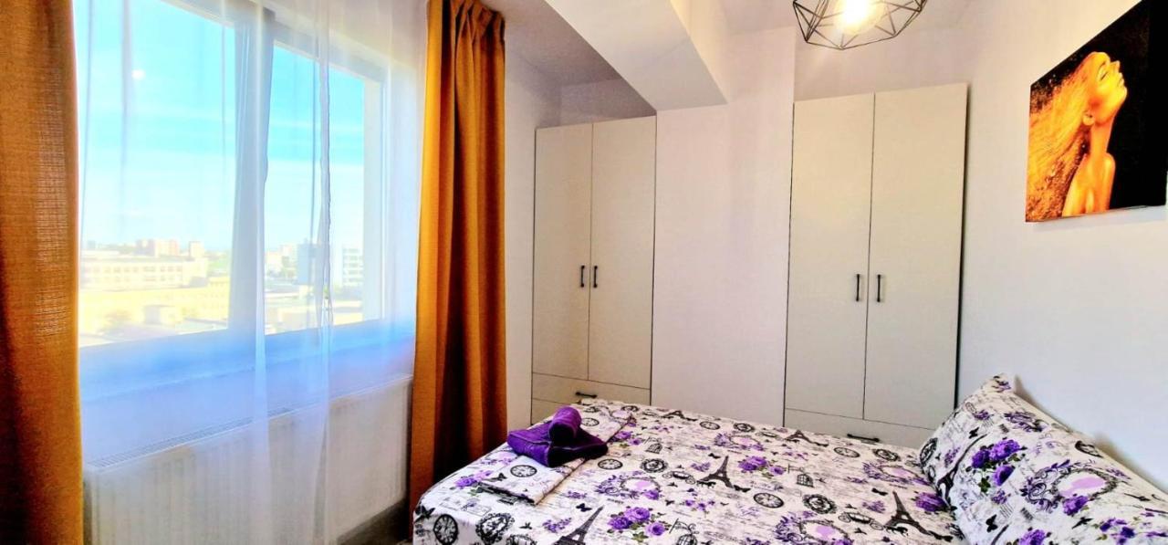 Evelyn Modern Apartment Near Palas Iasi Exterior foto