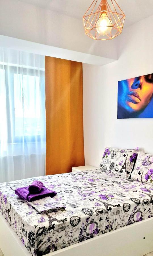 Evelyn Modern Apartment Near Palas Iasi Exterior foto