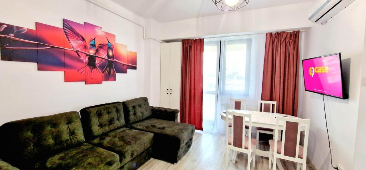 Evelyn Modern Apartment Near Palas Iasi Exterior foto